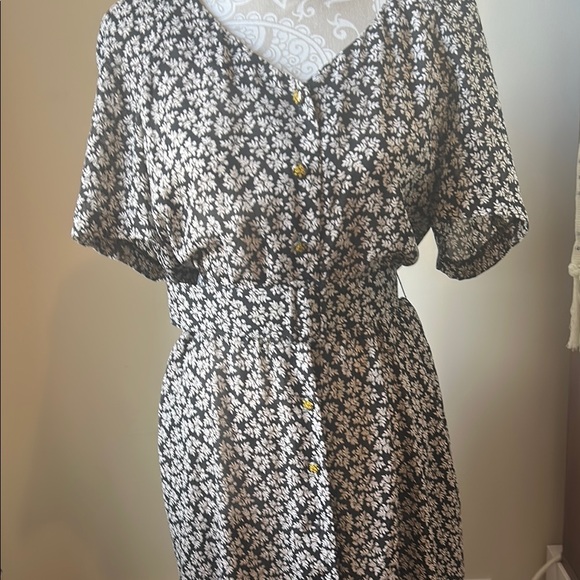 Chaus vintage Black and White Floral Dress - Picture 1 of 6